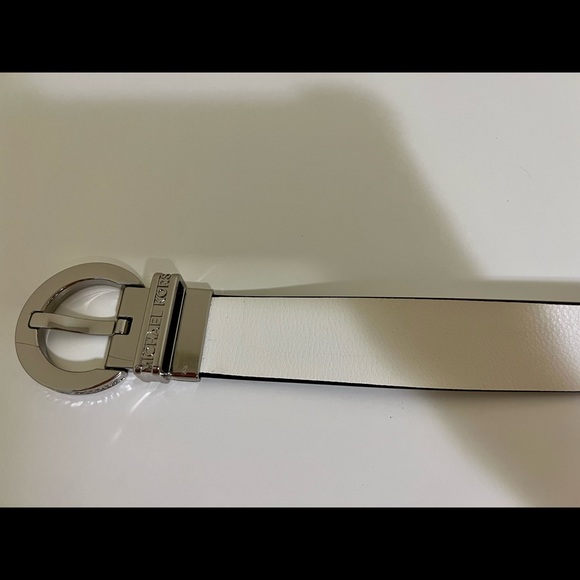 Michael Kors reversible belt - Picture 3 of 4
